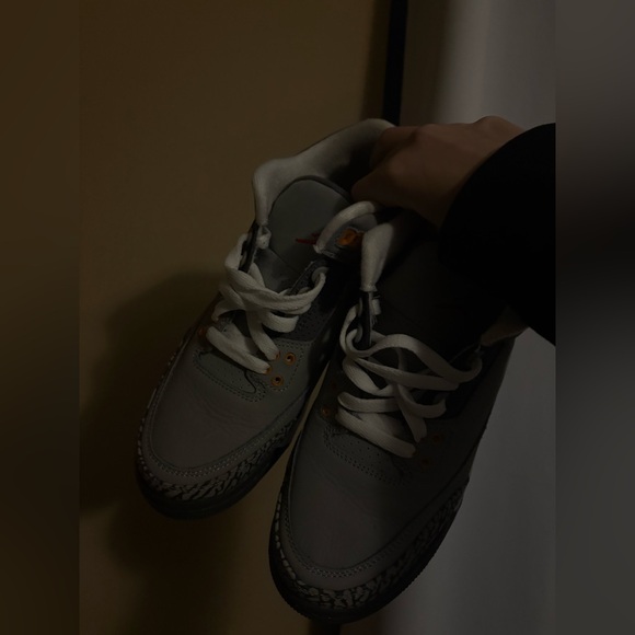 SELLING AIR JORDAN 3 RETRO COOL GREY’S!! - Picture 1 of 3